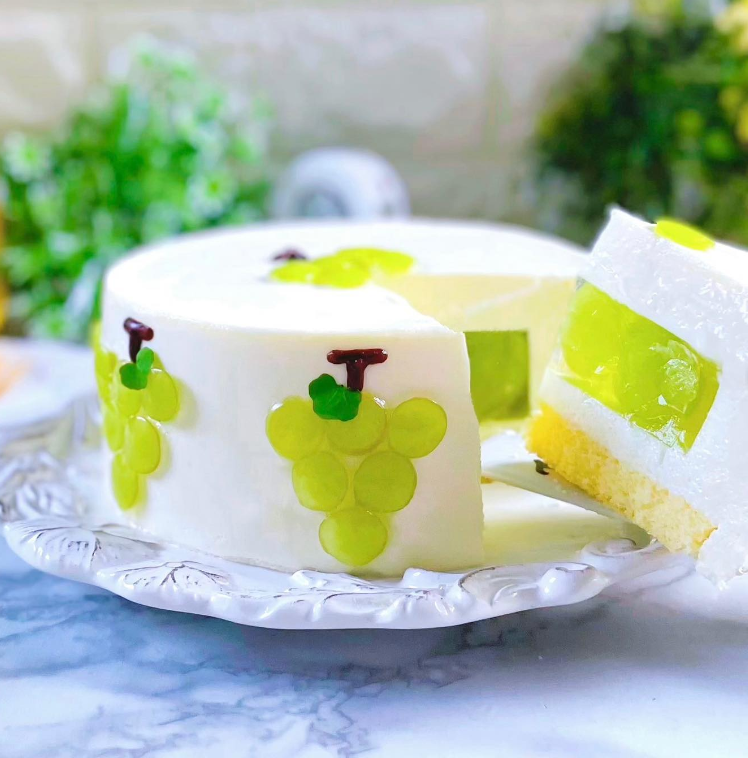 daily_dolce's tweet photo. The cutest cakes 💗 All made by bellbell.vavi https://t.co/33465YTH3D
