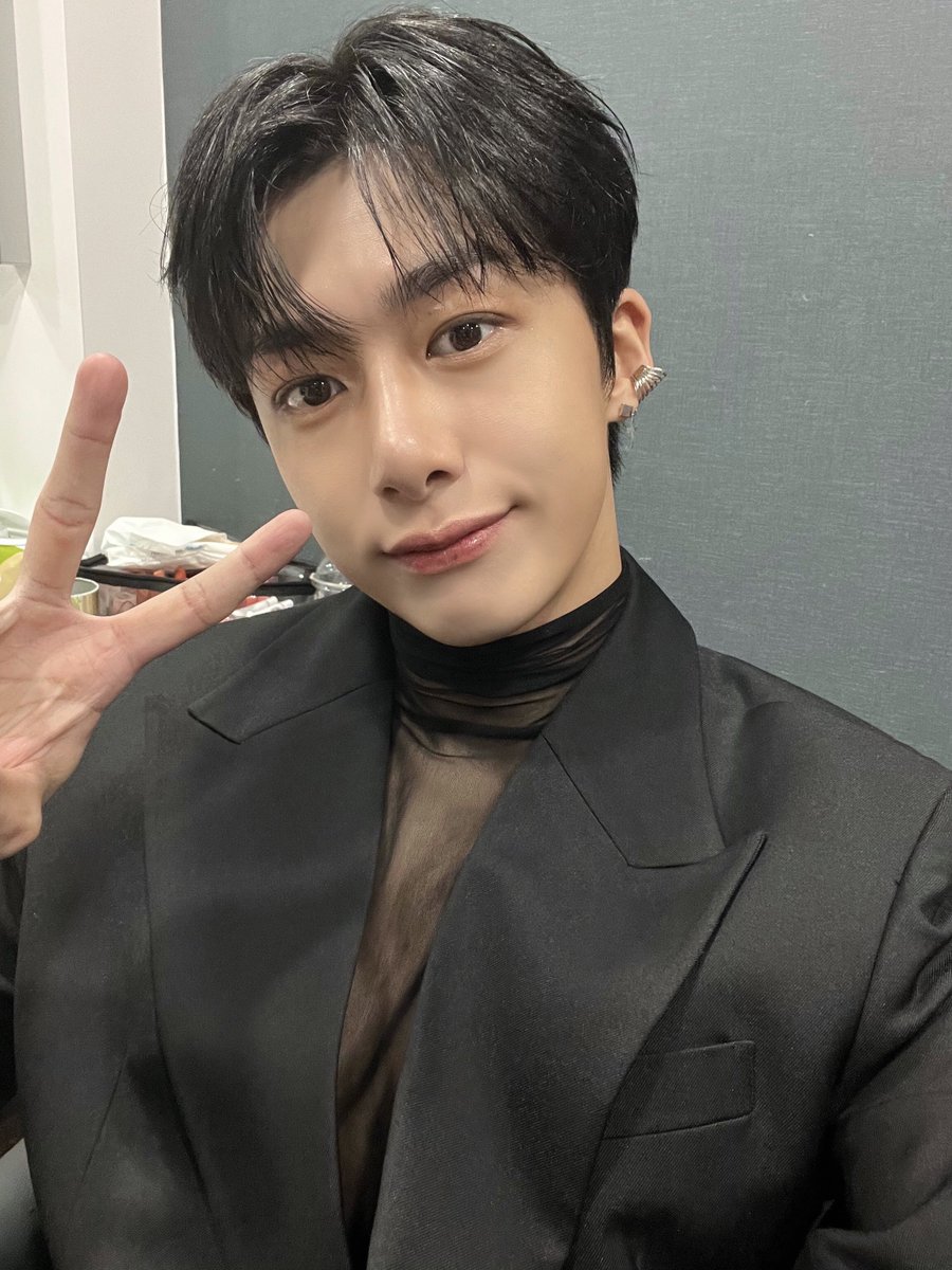 OfficialMONSTAX's tweet photo. 두 번째 주도 파이팅❤️ #형원 https://t.co/bKshQvQkEV
