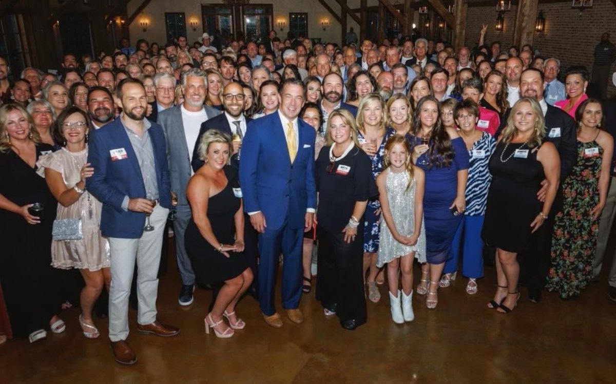 hardycase1's tweet photo. Senator McDaniel pledged to protect Madison County - Madison County will show up for him on Tuesday August 8th. 
 #TeamMcDaniel #msleg #mselex  https://t.co/0RPh3tj5hA https://t.co/vueNHm3rAj