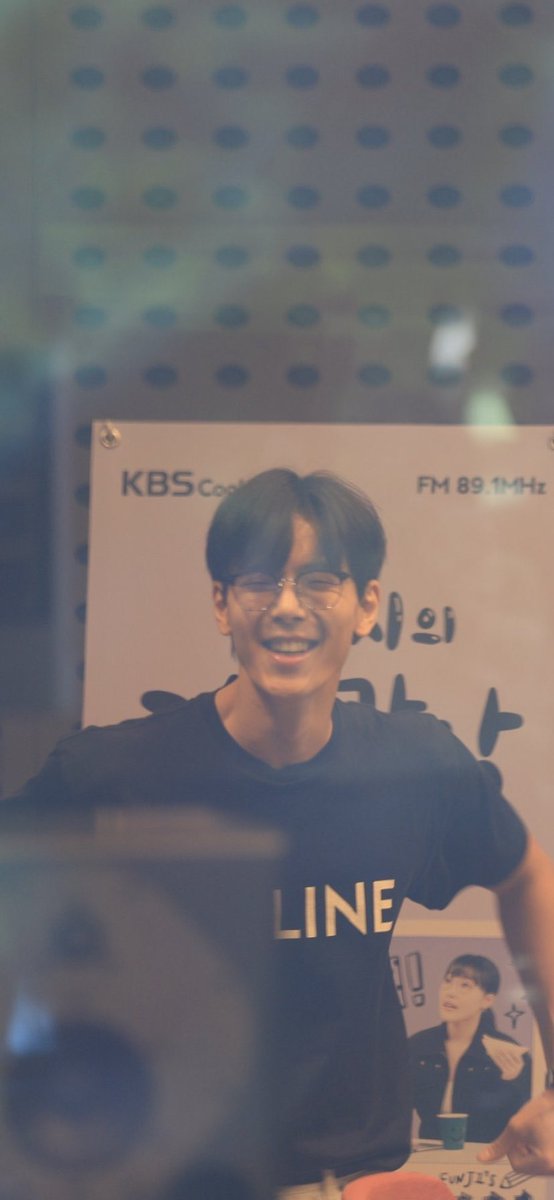 nunusbub's tweet photo. came here looking for happiness and got it ☺️ shownu i love you so much don’t ever leave me again please https://t.co/zp0r3Lg4jU