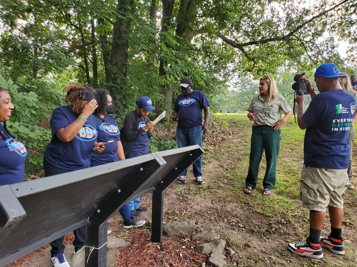ShawneeNF's tweet photo. The #ShawneeNF Heritage Program gave guided tours of several historic sites for the Illinois Freedom Project, a group mostly of high school and undergraduates which seeks to tell the untold stories of everyday historic Illinoisans who struggled against slavery and prejudice. https://t.co/Y3opTD71RH