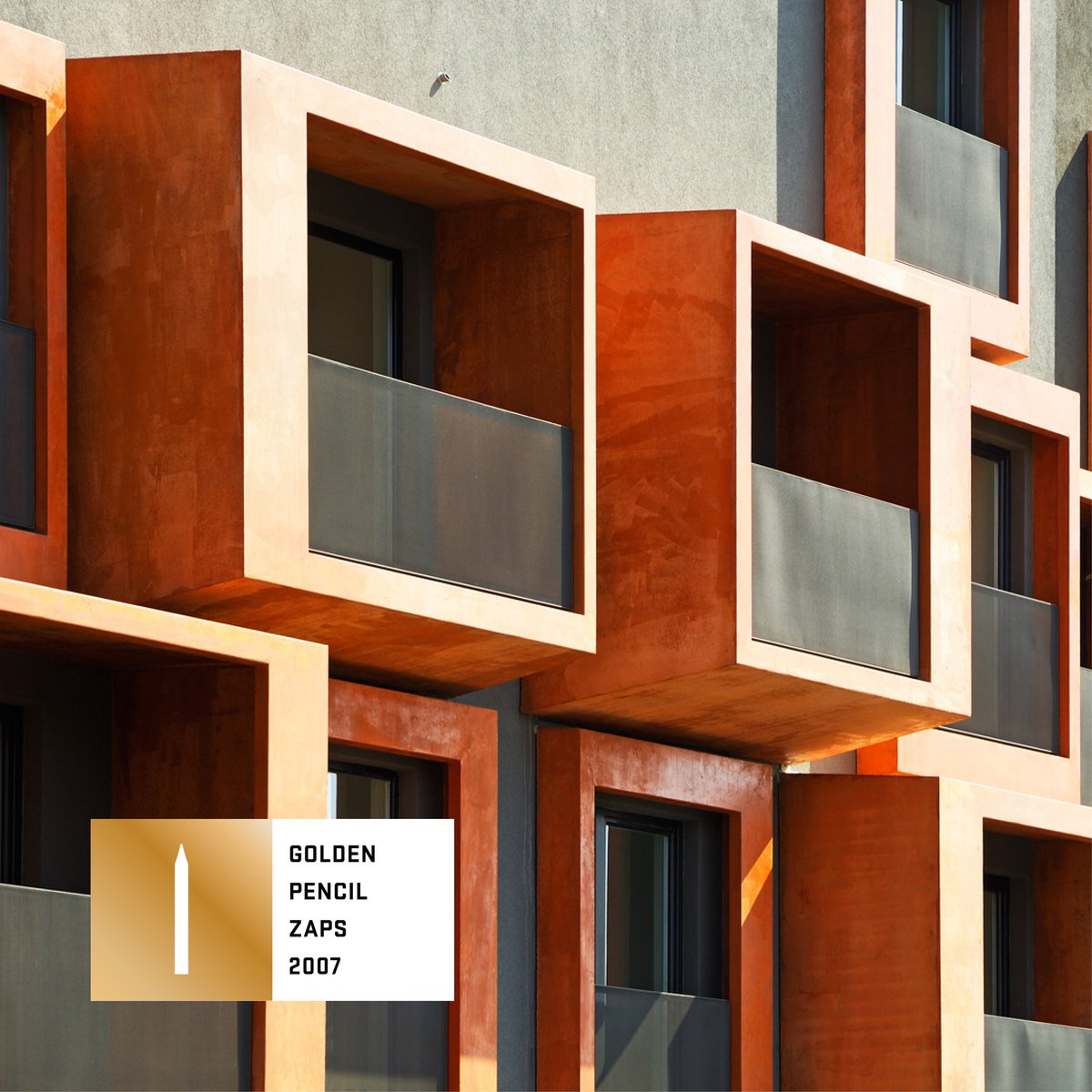 #flasback Jurčkova Housing (2007)
.
Golden pencil 2007
ZAPS l Zbornica za arhitekturo in prostor Slovenije
.
more at enota.si/all/2017071716…
.
#jurckova #ljubljana #slovenia #enota #enotaarchitects #architecturelovers  #naturalsystems
.
photo: Miran Kambic Photography