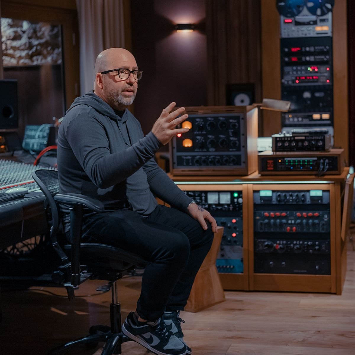 Join Chris Gehringer in Paris for an exclusive two-day masterclass on November 14th & 15th! Get into the studio and learn his advanced techniques for digital mastering, as used on award-winning albums by Rosalía, Drake, BTS, Rihanna, Lorde and more. Link in bio!