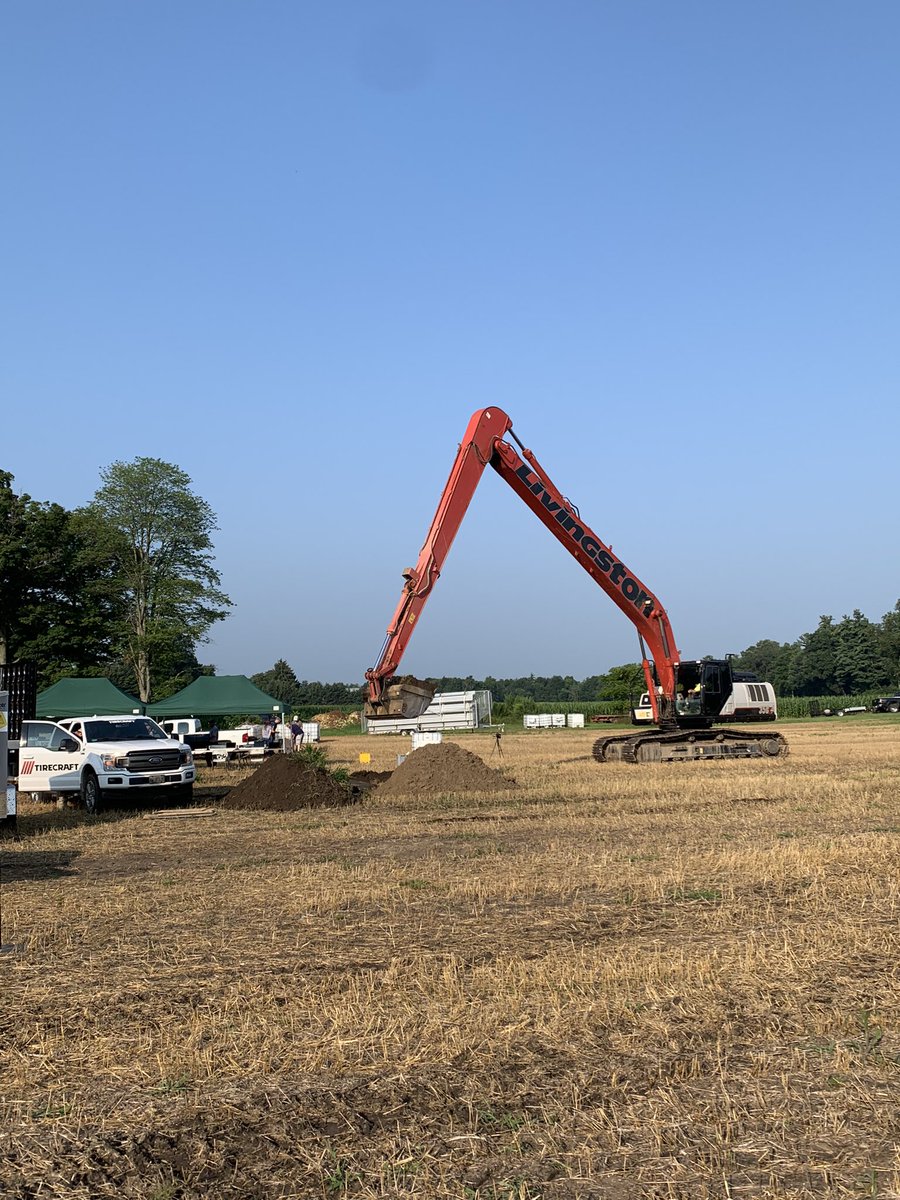 Pasztor79's tweet photo. It’s game day! A few last minute touch ups and we’re ready to roll for today’s #CompactionDay presented by the Norfolk Soul & Crop and @OntarioSoilCrop #ontag https://t.co/QhHIX8juqD