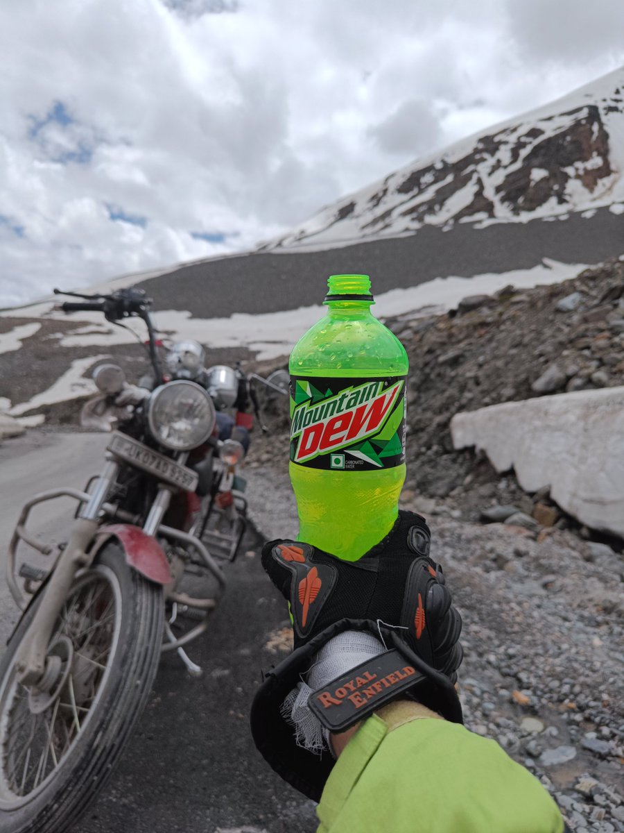 Nawang_negi's tweet photo. "A nomod I will remain for life, in love with distant and uncharted places @shinkulapass #Kaylong #HimachalPradesh #JISOO https://t.co/JxwGUlL6DC
