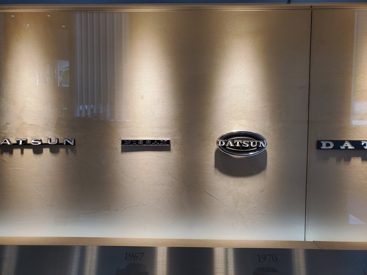 subaru_misaka's tweet photo. ブランドロゴって、とても大切・・・
大昔、#Nissan が 北米市場で #DUTSUN をNISSANに統合して、
取り返しのつかない失敗をやらかしている・・・ https://t.co/uEUW68Jt9m