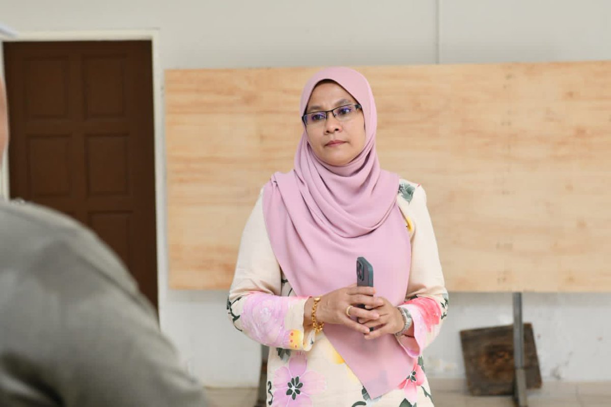 mp_ampangjaya's tweet image. 3 Ogos 2023 (2.30 petang) ~ Lawatan Dr. Ani binti Ahmad, Pengawai Pengurus (RO) N.19 Bukit Antarabangsa ke Pusat Daerah Mengundi N.19 Bukit Antarabangsa. 

#SPR15 #N19 #Bukitantarabangsa