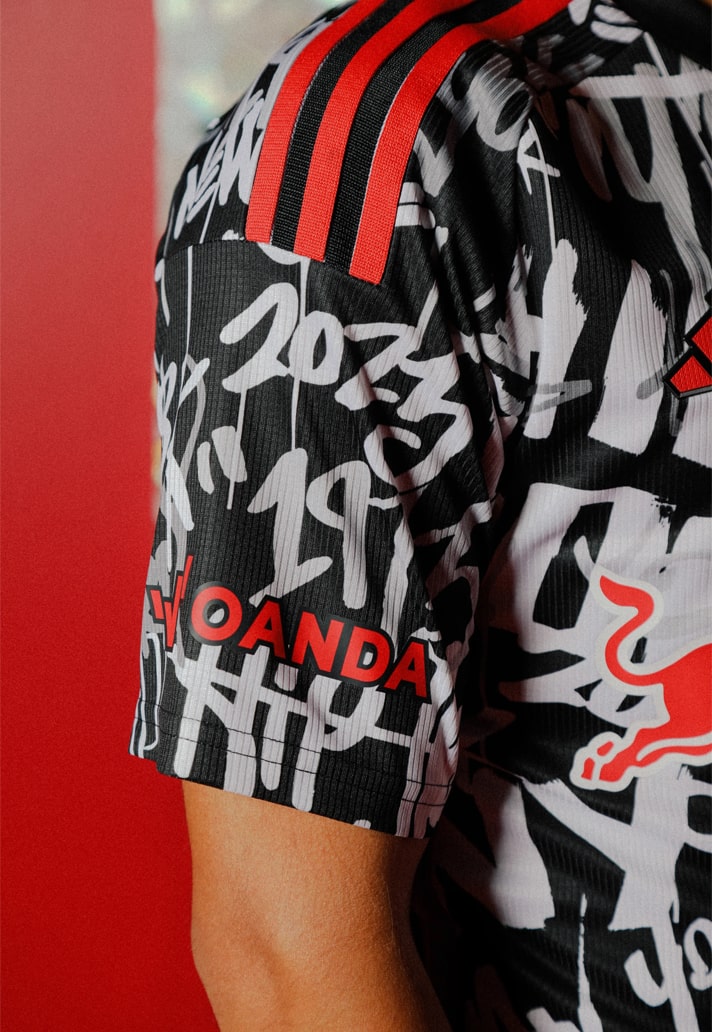 FootyLeaksX's tweet photo. The New York Red Bulls' 2023 'Freestyle' Third Kit is pure perfection! 🎶🎨 As a fan of both football and Hip-Hop, this jersey is everything! 

Can't wait to cheer on the team wearing this beauty! ⚽🔥 #NYRedBulls #FreestyleKit #SoccerFashion https://t.co/yoqfvZAS7J