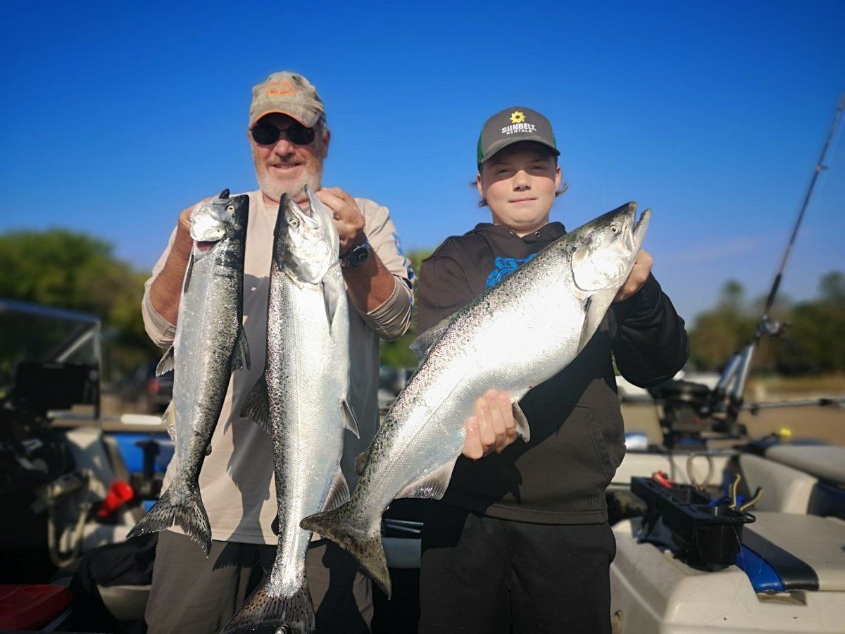 Lachlan Harders &amp; ⁦<a href="/gbyersfish/">Gary Byers</a>⁩ go 3/4 this morning on #ColpoysBay #wiarton.  #chantrychinookclassic wraps this Sunday. ⁦<a href="/BayshoreFred/">Fred Wallace</a>⁩ ⁦<a href="/NewsBayshore/">Bayshore News</a>⁩ ⁦<a href="/JessLint/">Jessica L</a>⁩ ⁦<a href="/Watsden/">D Watson</a>⁩ ⁦<a href="/puppywhite15/">Puppy White Tours 🇨🇦</a>⁩