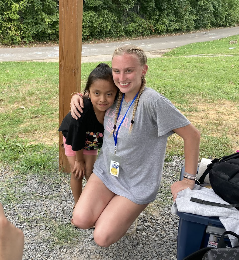 summitacademye1's tweet photo. "This is my commandment, that you love one another as I have loved you.” John 15:12. The SCA Senior Class of '24 continue serving and leading in Nashville. As they help lead as the hands and feet of Jesus in the Nashville area. #scaonmission #scaseniors24 #scatradition https://t.co/wHu8adXV5w