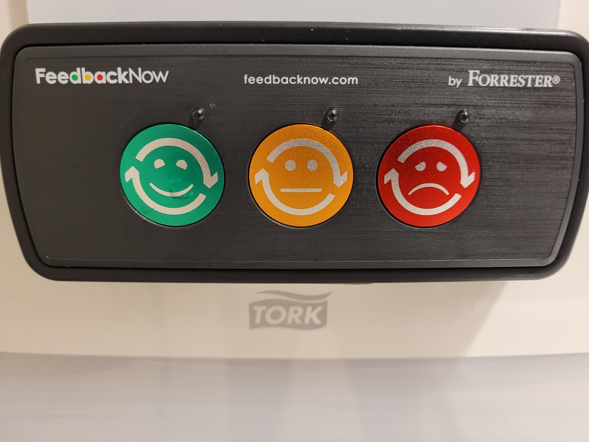 J'ai installé ce boîtier au dessus du lit et ma femme me note après chaque baise. Le bilan est ouf 🤩 Au 1er semestre, elle m'a mis 43 verts, 1 jaune et 1 rouge. Juste un bug, la data me dit que les verts ont été mis systématiquement le vendredi soir quand j'ai tennis de table