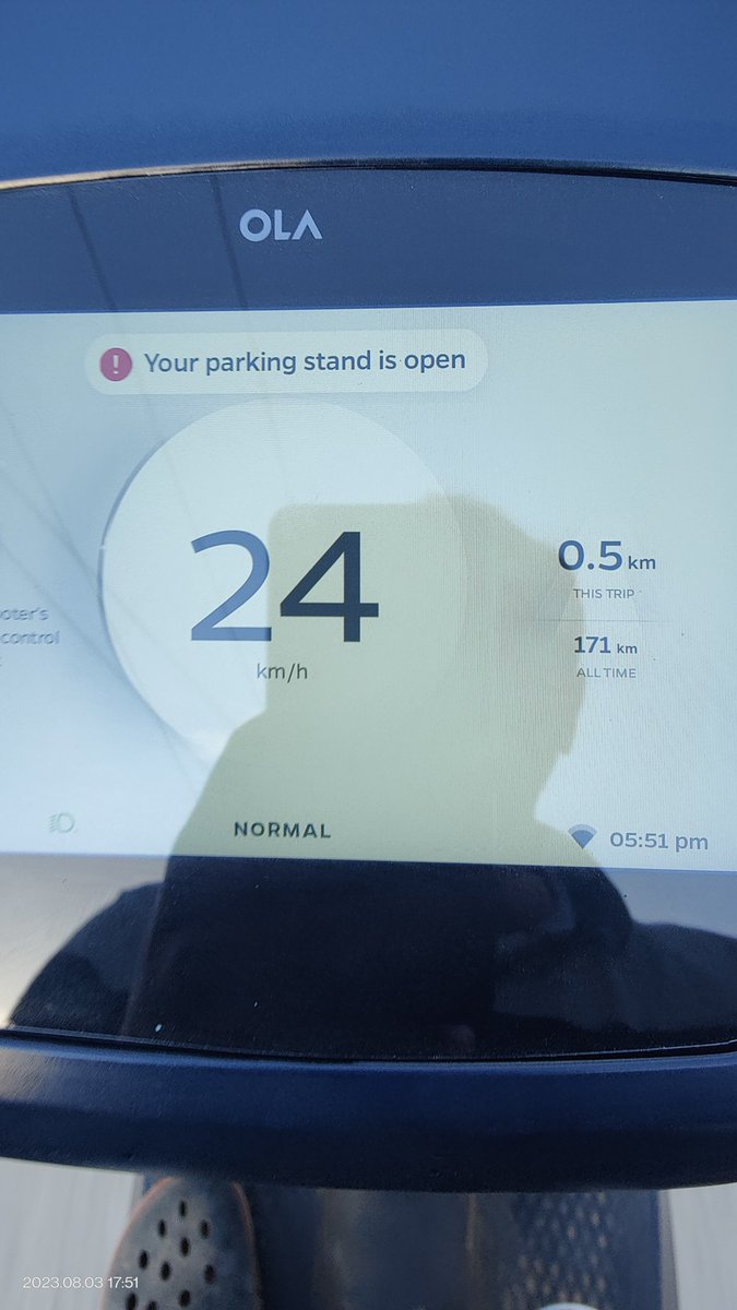 Swaroops30's tweet image. Please don't buy ola just within 24 hours I got my scooter ther was a glitch in software they asked to reboot the vehicle and lot of noise is coming from front suspension and belt, they are asking me to take to service centre  issue not solved @bhash #stopola