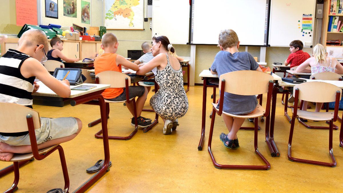 If you're a teacher thinking ahead to your classes next term and you know you will have a student in your class with a chronic health condition, check out our conditions page wellatschool.org/conditions 
You'll find concise information and practical advice. #medicalneedsinschool