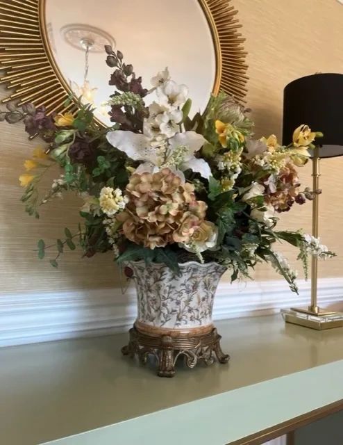 HomeLenore's tweet photo. This classic beauty was made about 19 years ago for my first Designer Showhouse room. After all these years, it has found a new home in my client's dining room in Moorestown, NJ. I always desire to create beautiful designs that are made to last! https://t.co/XJyeFJBBoY