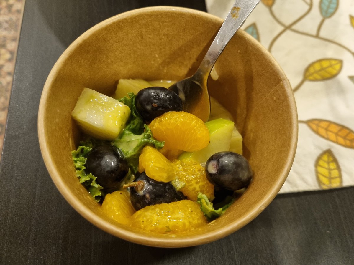 zara_p's tweet photo. The @SaladAtelier "Popping kale salad"...  @GrabMY picture Vs reality. I had to lift the fruit with a fork otherwise it was mostly covered by salad dressing. No pomegranate, btw, despite it being mentioned in the description https://t.co/uBYWR3xZgy