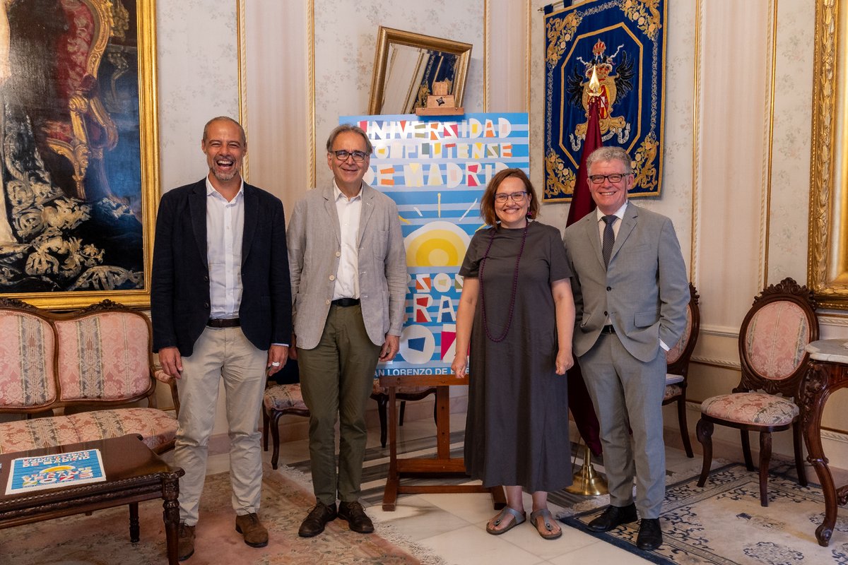 #CursoVeranoUCM: "Expectativas Versus Realidad en la Universidad: Vías para Recuperar la Ilusión".

Aquí podrás ver el curso completo 👇
youtube.com/watch?v=r9F8ZJ…

<a href="/juanluisno/">Juan Luis Nogueras</a> <a href="/casaestudiante/">La Casa del Estudiante</a> <a href="/albalironleon/">Alba</a> <a href="/alfredocorell/">Alfredo Corell</a> <a href="/IsabelIsamoren/">Isabel Moreno</a> <a href="/climabar/">CLIMABAR</a> <a href="/isabelrguez/">Isabel Rodríguez García</a> <a href="/polisea/">Esteban Romero Frías</a>