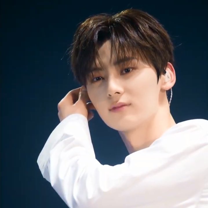 btschartsxdaily's tweet photo. [NEWS] Singer &amp; Actor Hwang Min-hyun will be the next guest on Suchwita ep 16!

— Released: August 7 at 10PM KST via YouTube Channel BANGTANTV https://t.co/eHUNyedlr7