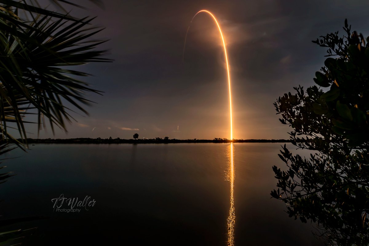TJWallerPhotos's tweet photo. A 45 minute delay created the perfect streak shot for the @Spacex #Falcon9 #Galaxy37 mission this morning at 1:00 AM EDT.
#launchphotography #rocketphotography #longexposure #SpaceX
๐ธ: Me for @TJWallerPhotos & @FloridaMediaNow https://t.co/KRp3yDrhOj