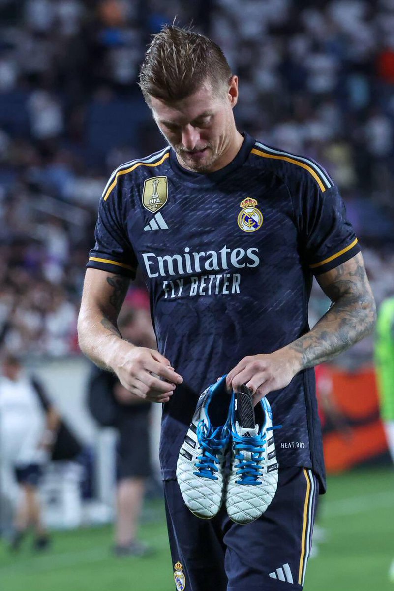 realmilgrauu's tweet photo. Toni Kroos e sua chuteira que é maior que muito clube grande por aí… 🥶 https://t.co/ceB7p7LXO5