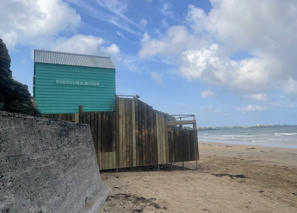 WatergateBayAM's tweet photo. Crass ambition versus reality at Watergate. @Fortnums beach huts gone. What Cnuts you were ….. https://t.co/gXAEqQwyTO