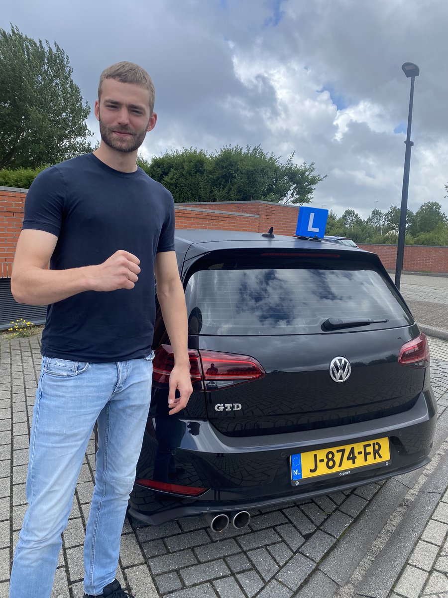 KamranLicense's tweet photo. Wieger is geslaagd voor zijn rijbewijs. Namens Rijschool License, van harte gefeliciteerd. 

#rijschoollicense #rijbewijs #slagen #rijschool #autorijschool #geslaagd #sneljerijbewijshalen #lerenrijden #gratisproefles #prijskwaliteit #hoogslagingspercentage #betalenintermijnen https://t.co/eZXHG9s9DZ