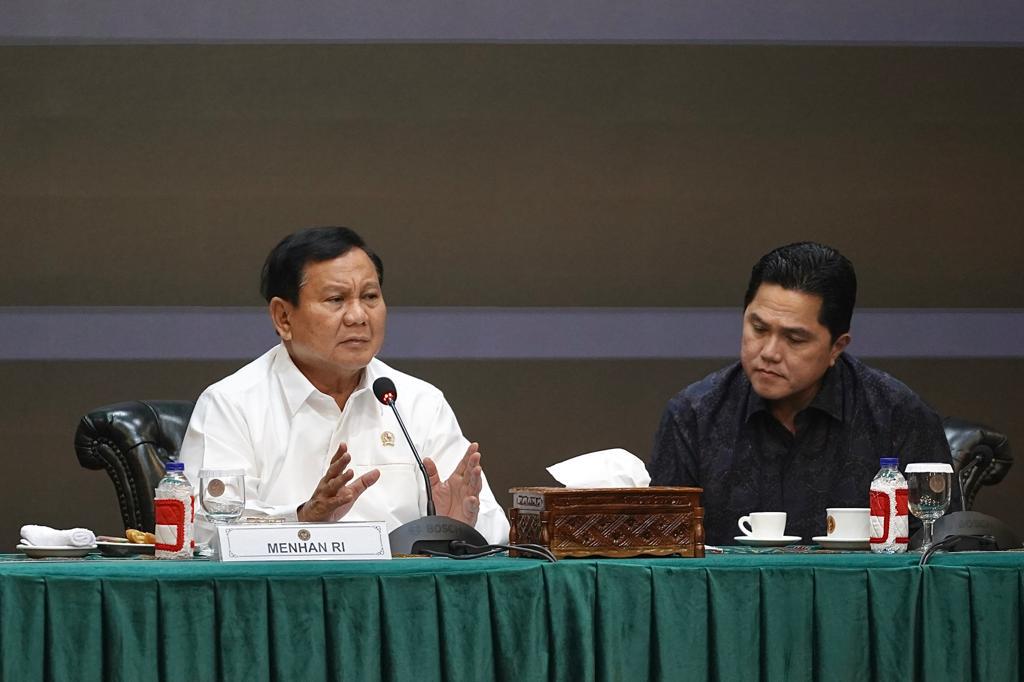 Rapat koordinasi Kementerian Pertahanan, Kementerian BUMN, dan Kementerian/Lembaga lainnya dalam Komite Kebijakan Industri Pertahanan bersama Menhan Bapak Prabowo Subianto, Wamen BUMN Rosan Perkasa Roeslani, serta petinggi TNI dan POLRI.