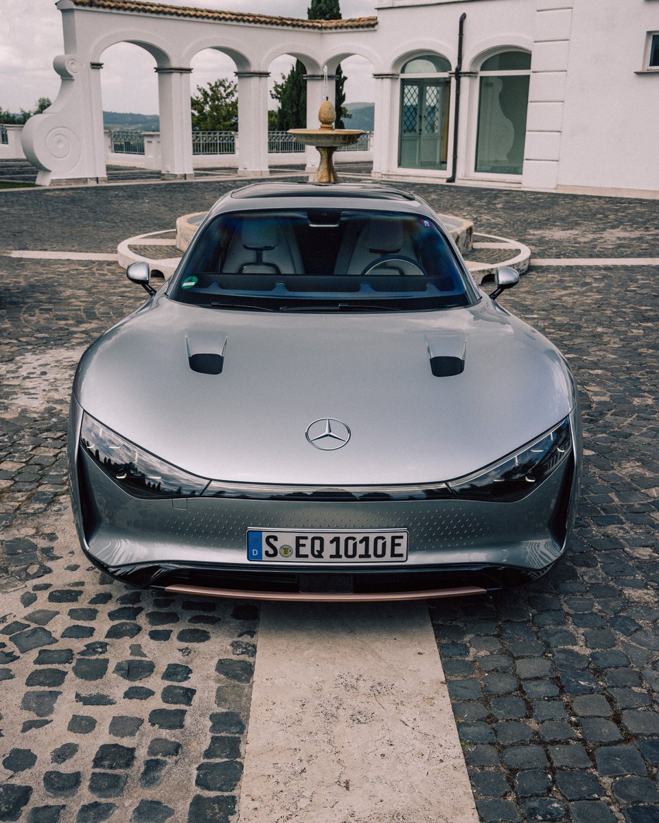 mercedesbenzkw's tweet photo. ألقِ نظرة على سیاراتنا الأسطوریة التي تمثّل روح الابتكار لمرسیدس- بنز.
أي منها تختار لجولة في شوارع ايطاليا.
اسحب الشاشة لتكتشف المزيد.
#MercedesBenzKuwait #MilleMiglia #Sustainability #MBclassic #electric #electromobility #MBmille https://t.co/6U6okt3mKQ