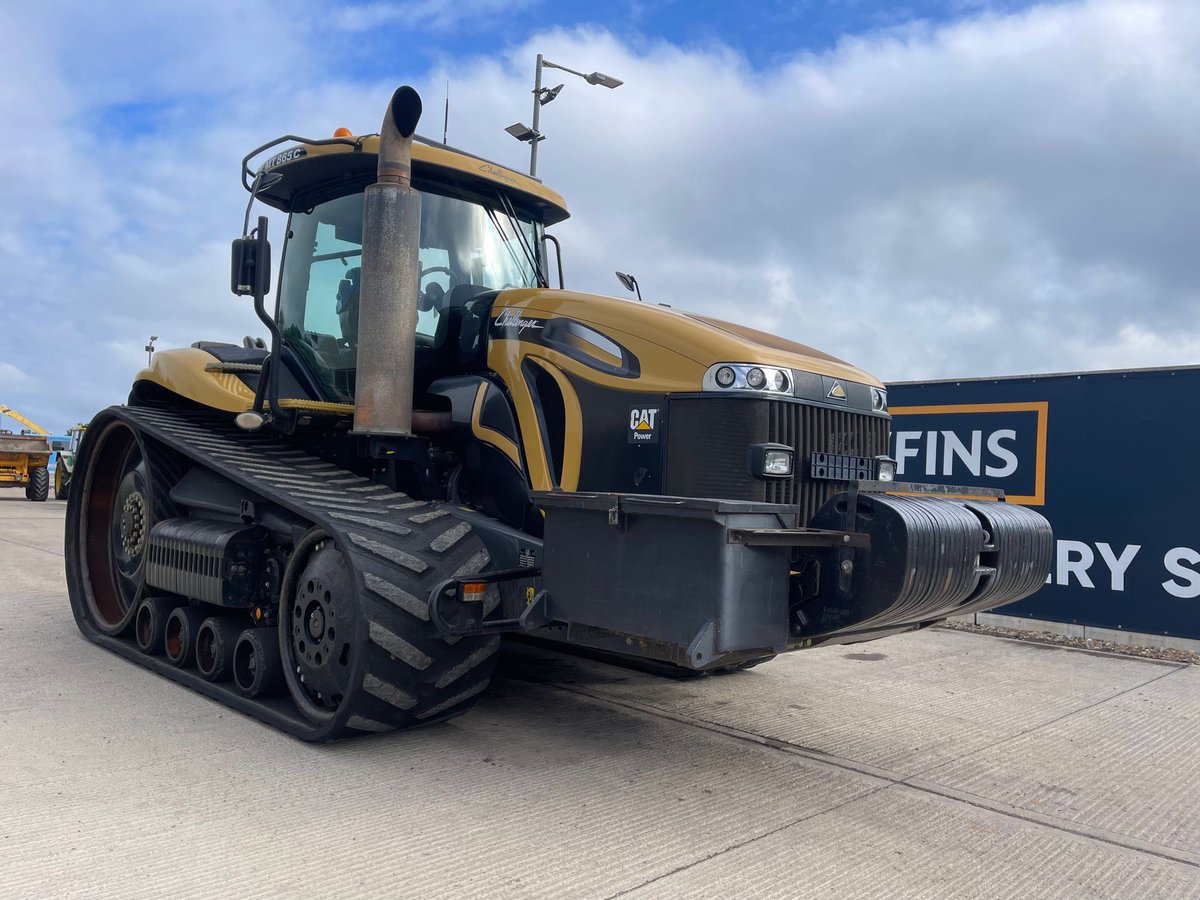CheffinsMachine's tweet photo. Serious horsepower just landed! Look at this chunky Cat 865c, selling on Monday at our August machinery sale. https://t.co/xf3Vzi24ap
