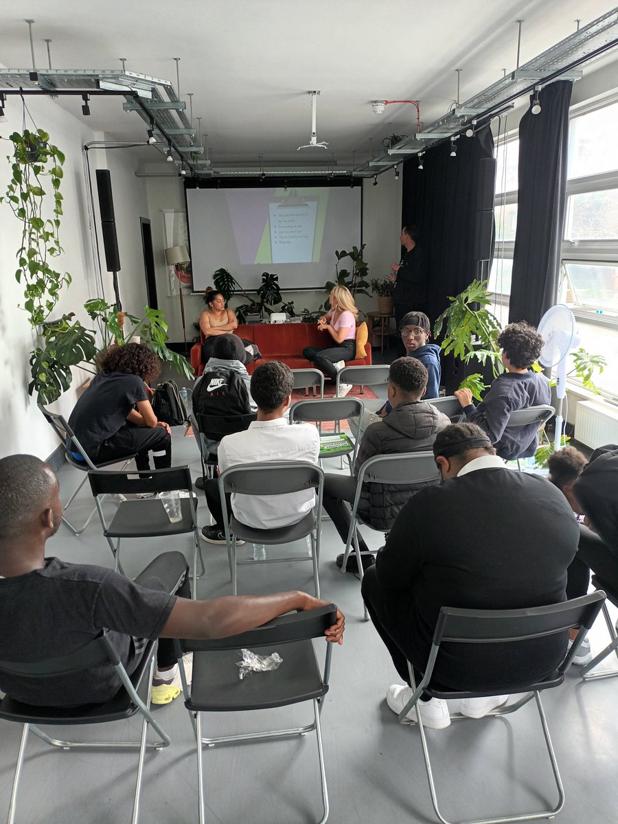 @ArkEvelynGrace Academy students had a fantastic work experience with us this summer! They kicked off with a branding master class by @whatjohndoesays and pitched their energy drink brand ideas to professionals! #WorkExperience #Lambeth #Brixton