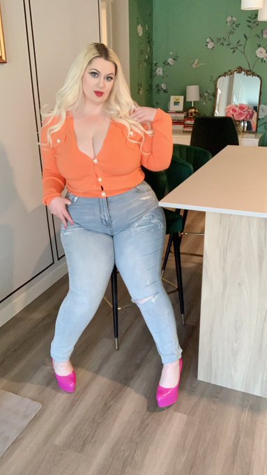 40% off https://t.co/MvQS6ktDYz 💋 https://t.co/FfYOGEAXAW