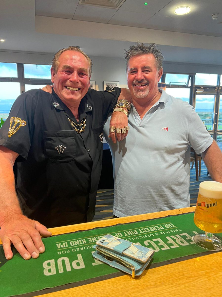 Our polo next to #darts legend, Bobby George. #lovethedarts #allypally #180 #dartsplayer #BobbyGeorge #bobbygeorge #SLC #scenes #limbs #chaos #sport #sportinglife #celebrity