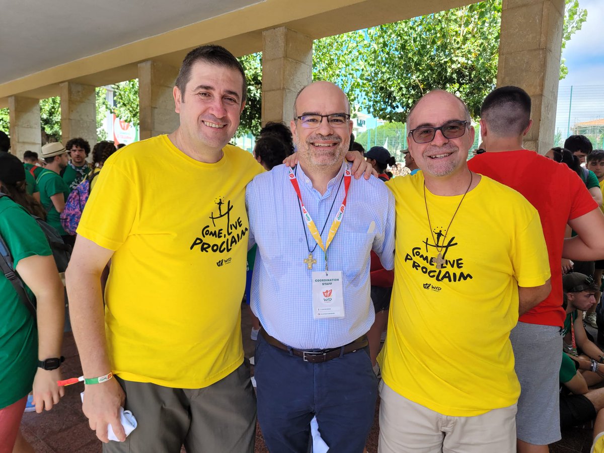 Y entre los participantes en la #JMJLisboa2023 el Rector Mayor de los Salesianos, la Madre General de las Salesianas, miembros de los Consejos Generales de ambas congregaciones, y los Provinciales de <a href="/SalesianosSMX/">Salesianos SMX - #UnSueñoParaTi</a> <a href="/salesianospt/">Salesianos Portugal</a> y <a href="/SalesianosSSM/">Salesianos SSM</a>