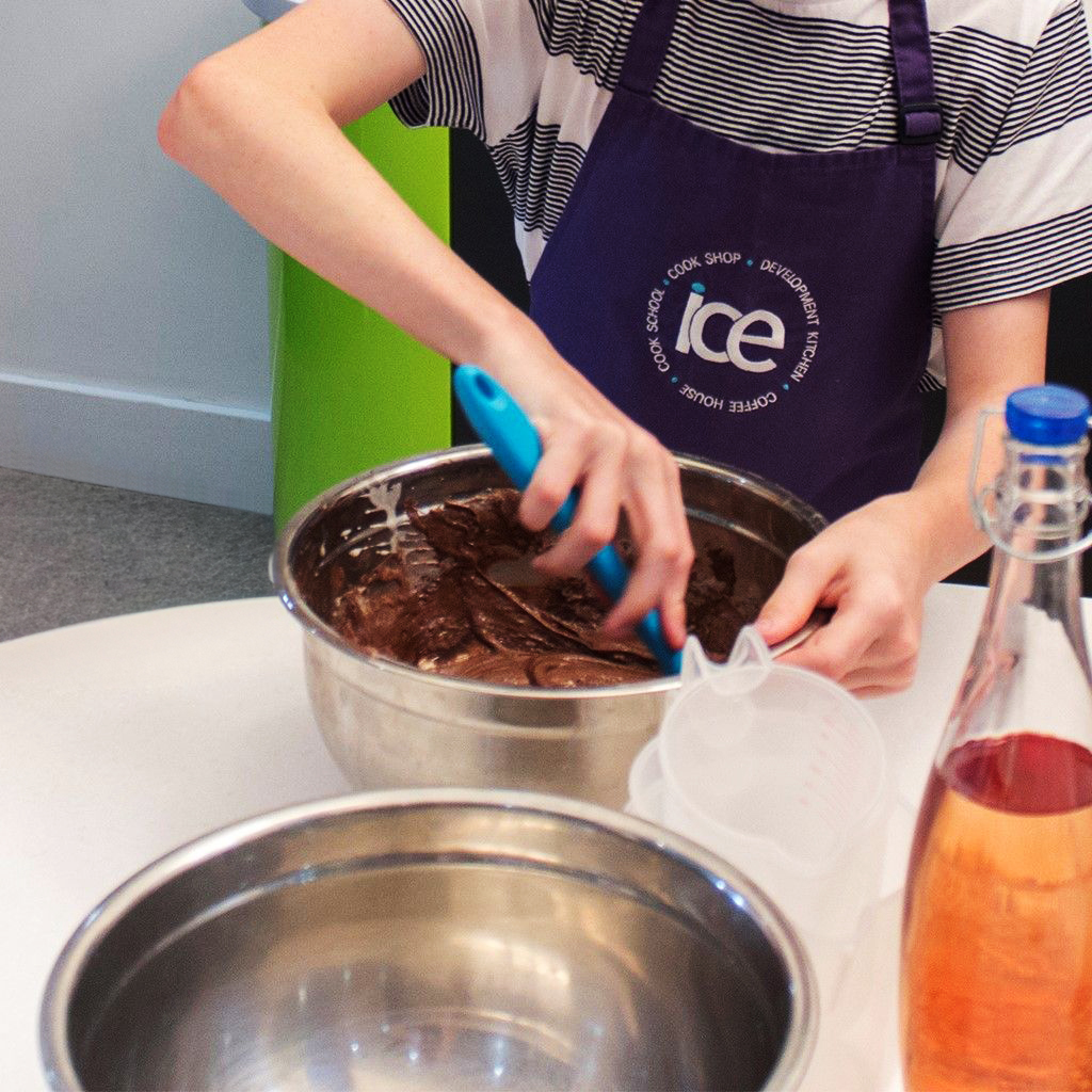 ICEsuffolk's tweet photo. Kids Baking Class🍰
Thursday 24th August 10am-12pm
Book your space now at https://t.co/FigGsrNnAn
Join us for a two-hour introduction to awesome home baking in our state-of-the-art cook school!
#kidsbaking #childrenscooking #cookingclass #activitiesforkids #cookschool https://t.co/jbguLnJNW6