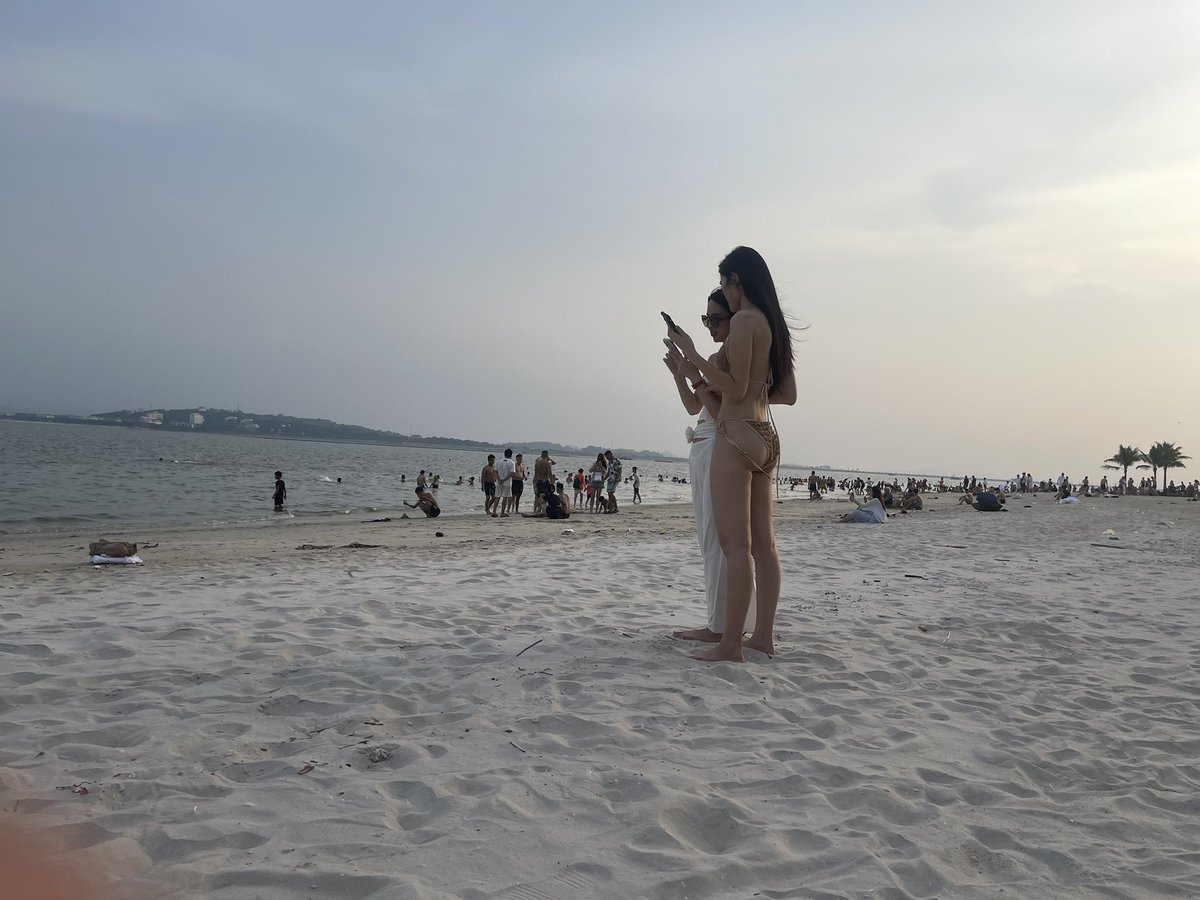 longbleu's tweet photo. cảnh đẹp như người 😂😂😂 https://t.co/WjNNYnfbPY