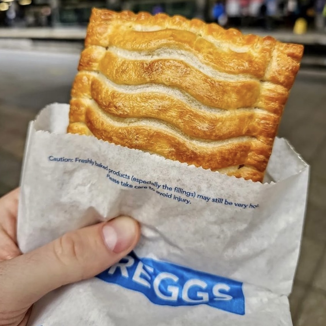 Thursday treats 😋

There's only one way we're spending our lunchtime today... with a delicious <a href="/GreggsOfficial/">Greggs</a>. What's your go-to? Ours would be a chicken bake!

#greggs #chickenbake #pastries #foodie #foodinspo #lunchtime #tuesdaytreats #sausageroll