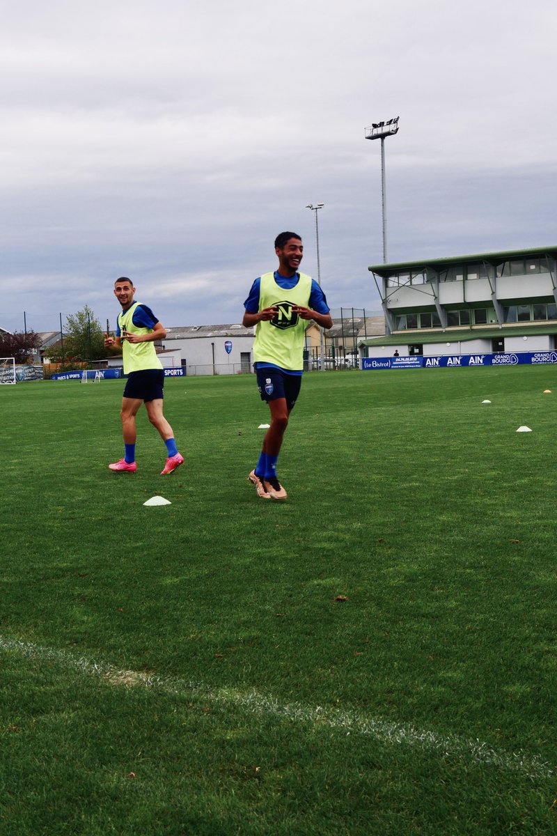 FBBP01's tweet image. Dernier entraînement avant le match demain contre Dijon ⚔️🔵 

📍Stade Gaston-Gérard, Dijon
📆 Vendredi 4 août
🕦 18h00
🏷️ 5€