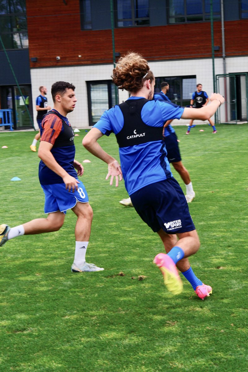FBBP01's tweet image. Dernier entraînement avant le match demain contre Dijon ⚔️🔵 

📍Stade Gaston-Gérard, Dijon
📆 Vendredi 4 août
🕦 18h00
🏷️ 5€