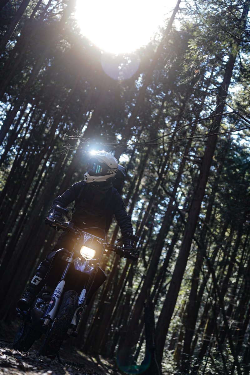 FRP_888's tweet photo. バイクにちょっとでもハマったら、しばらくは抜け出せねーぞ
#gaerne
#edpro https://t.co/Ni4tH49bQH