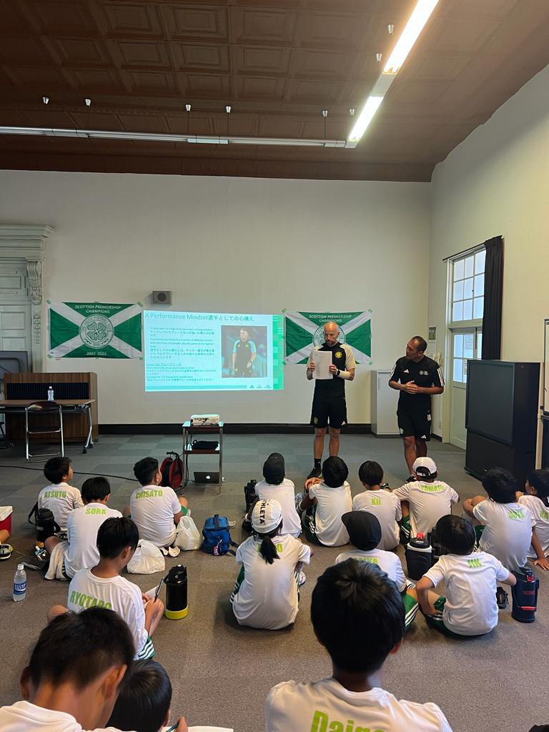 CelticSocAcad's tweet photo. 🍀🇯🇵 Defending day in Okayama….☀️

The players worked to improve their ability to press, block, tackle &amp; then transition into attack!

The classroom sessions focused on #Mindset provide the players with a chance to improve their English too! 

#CelticSoccerAcademy
#GoalAppJapan https://t.co/Qc3fduC7EX