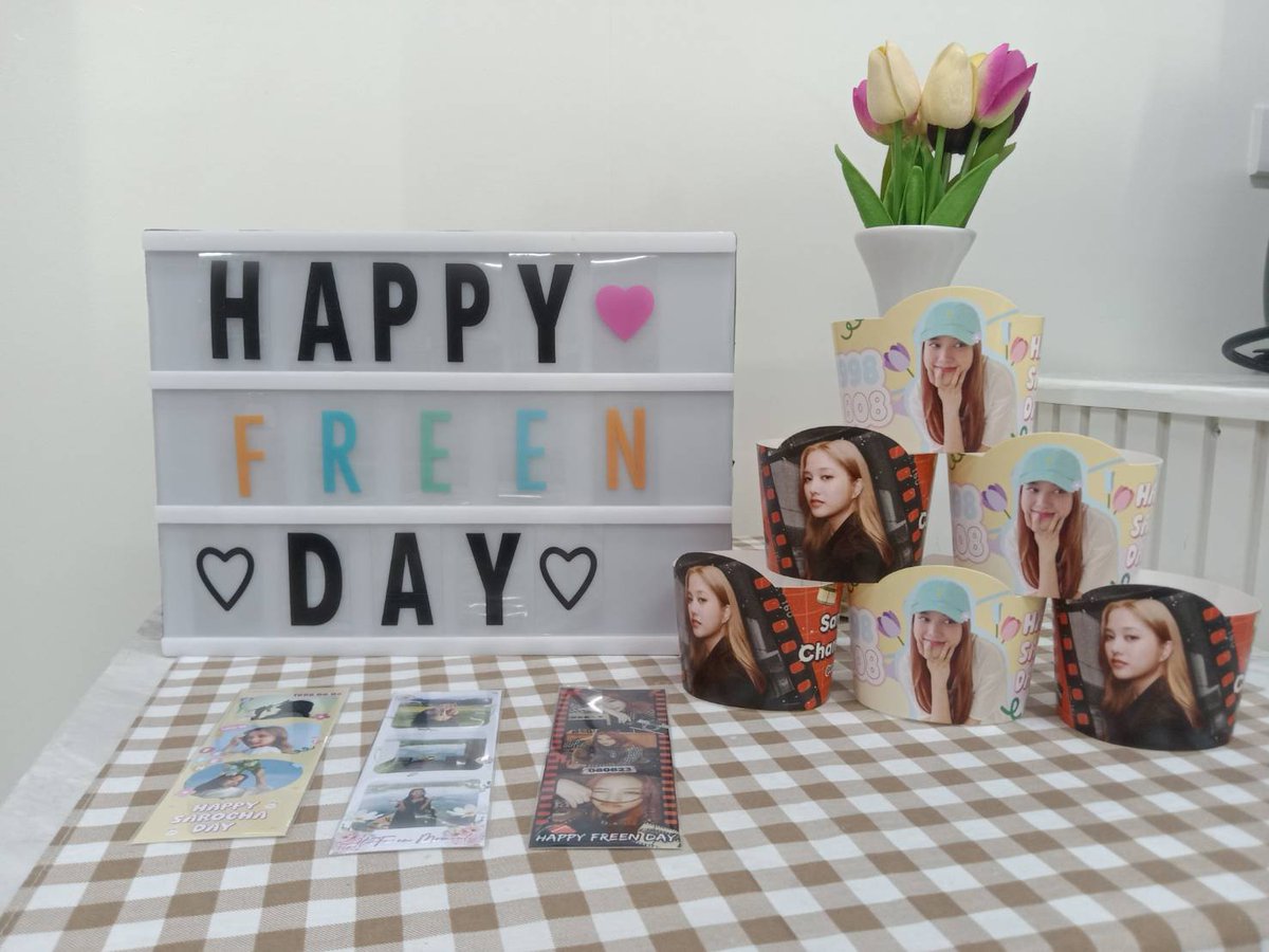 🤍 AT FREEN MOMENT 😍

3-5 August 2023
(10:00-20:00)

✨️แวะมาถ่ายรูปGallery สวยๆ  เขียนข้อความฝากไว้ให้น้องฟรีน พร้อมรับของแจกจากเจ้าของโปรเจคกันได้นะคะ 

📌ร้านอยู่ชั้น1 โรงละครM-theatre ค่ะ (ดูการเดินทางได้ในcomment นะคะ)

#ทีมป๊ะป๋าฟรีนเบค
#AtFreenMoment  #srchafreen