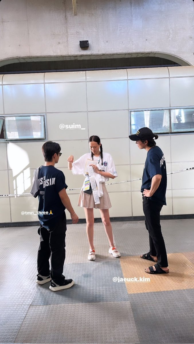 와 김재욱이다......🥹🥹