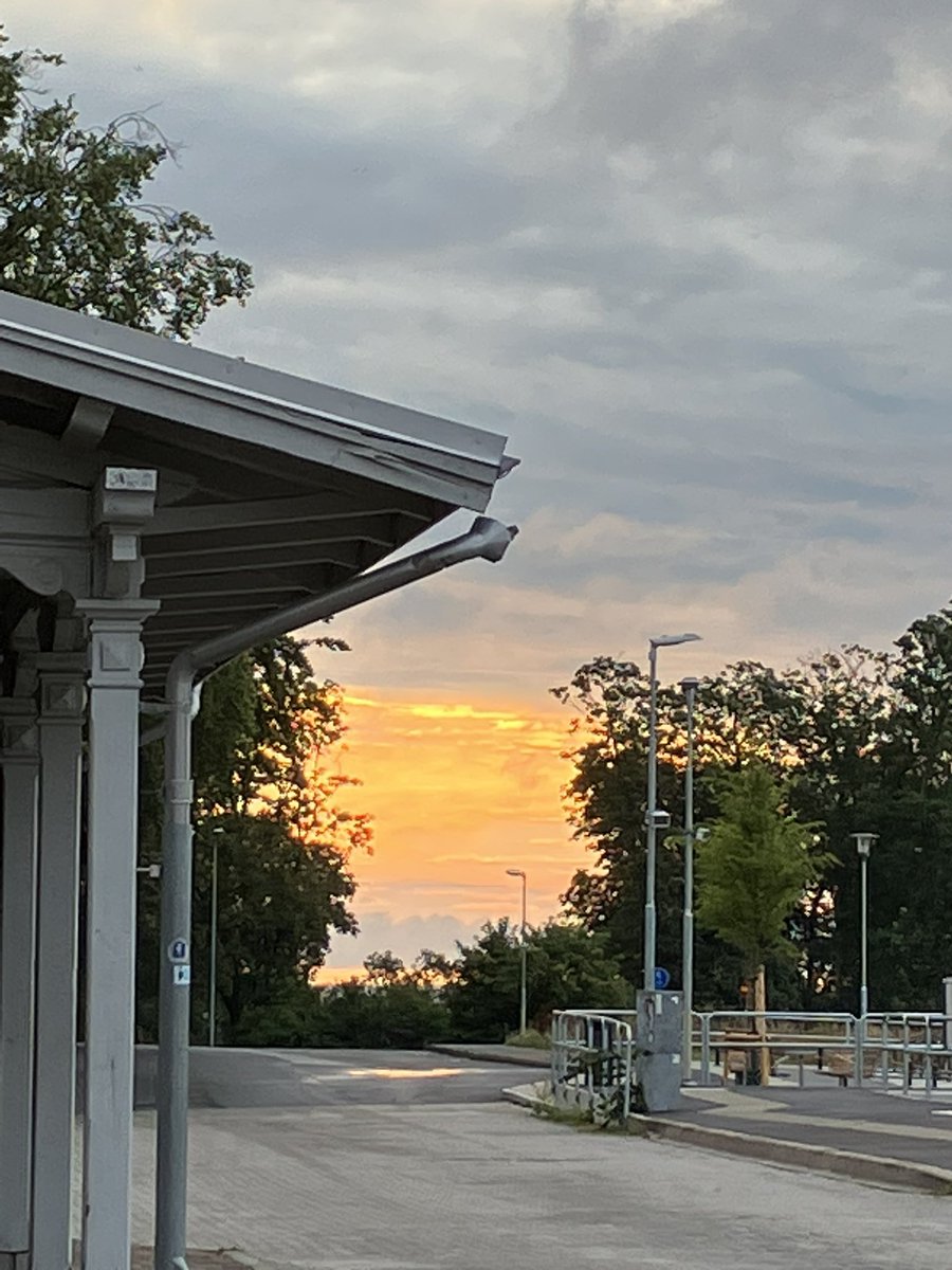 6.22. Hej jobbet nu kommer jag! Overklighetskänsla att logga in efter sex veckor.