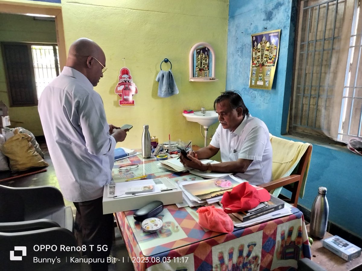 daho_spsr's tweet photo. Made Surprise visit to VD Venkatachalam , AVH Manubolu Jurisdiction on 03.08.2023 verified records and gave instructions on department activities #BrucellaControlProgram #NADCP #apahd2023
@apahd2023 #SexSortedSemen #LSD https://t.co/OtrI3hkRZp