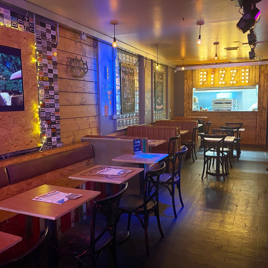 SuedeBar's tweet image. Don&apos;t miss out on the Suede Bar experience! Book your table today and get ready to elevate your night to a whole new level of awesomeness! 🍕🍹🎉 

#BookYourTable #SuedeBarExperience