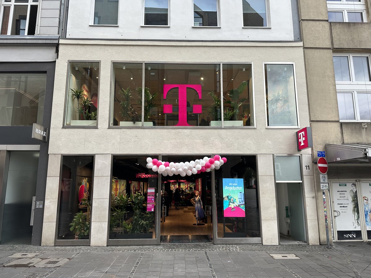 Deutsche Telekom tweet media