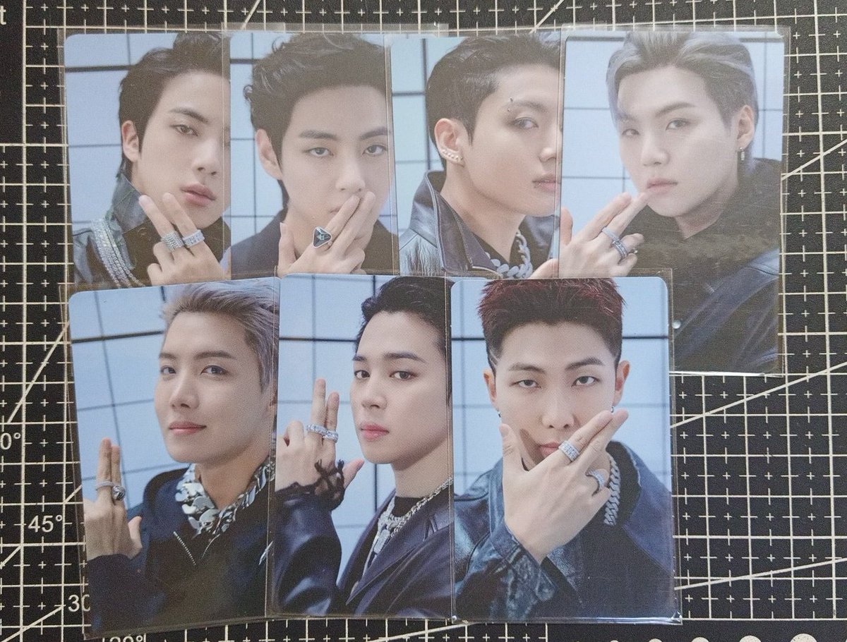 0318cart's tweet photo. ≼ wts lfb • #riasells ≽       

bts photocards 
↝ ₱ 100 set + pf + sf   
↝ onhand   
↝ payo (prio) / dop with dp 
↝ reply 'mine' to claim      

# wts lfb bts namjoon seokjin yoongi hoseok jimin taehyung jungkook https://t.co/x9LPW2pKpf