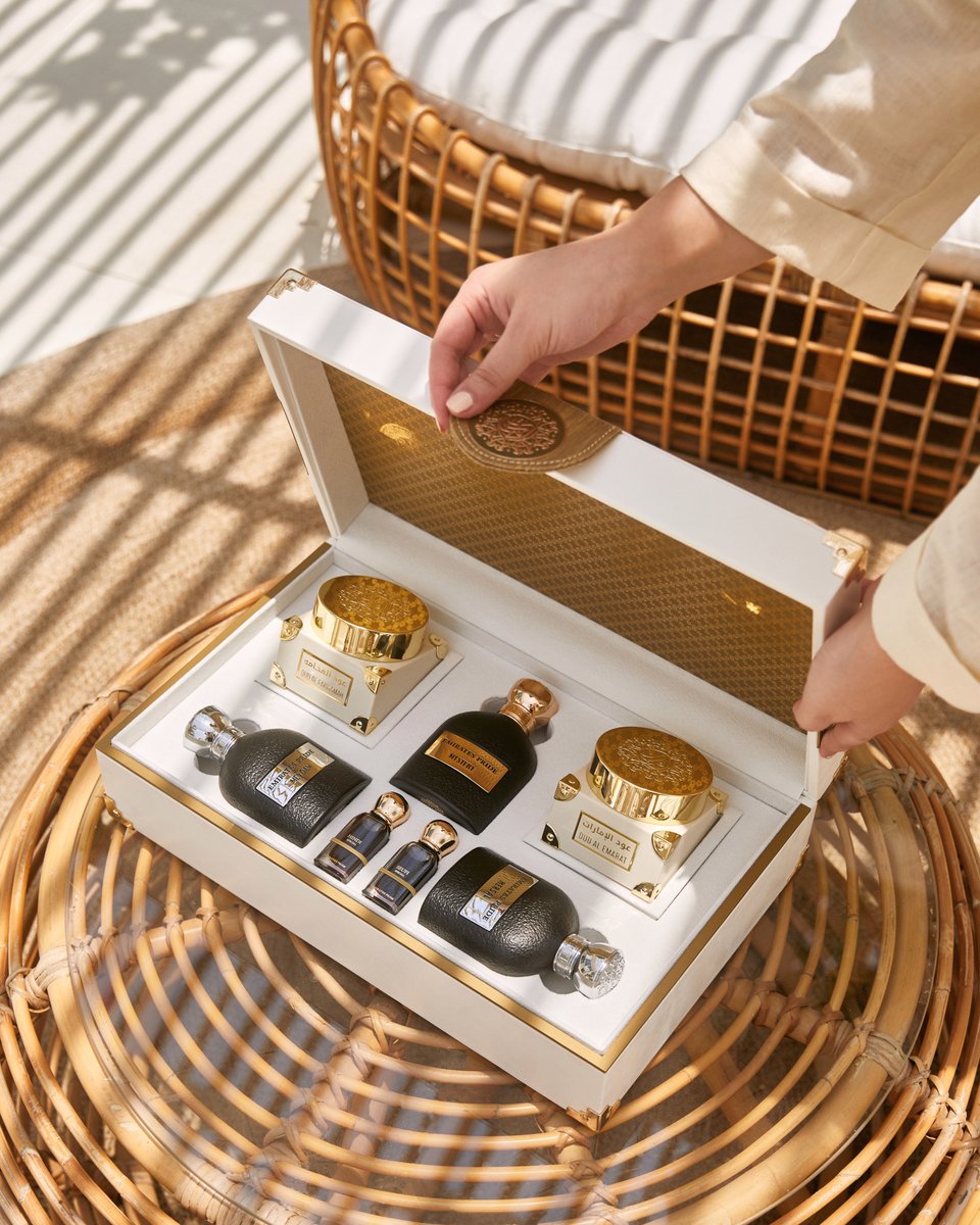 PerfumesPride's tweet image. ��صندوق الفخامة , تجسيدٌ لروح الفخامة والرقي، مع مجموعة فاخرة من العطور لك ولأحبائك

يشمل الصندوق:
3 عطور من اختيارك
2 دخون / عود من اختيارك
2 زيوت مجانية

صندوق الفخامة#
#LuxuryBox