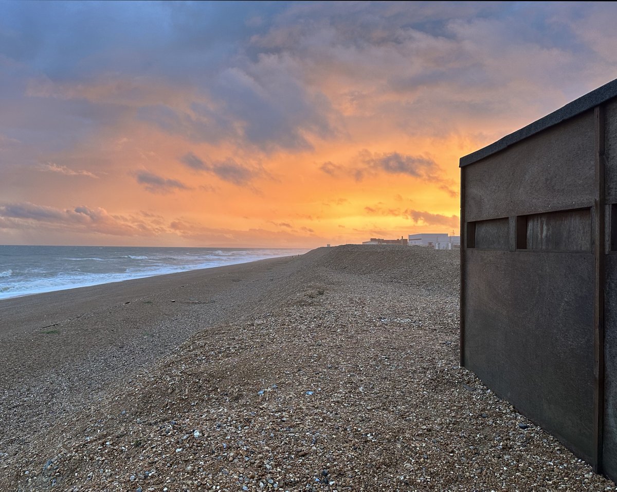 Dungeness Point: 7-9 pm, aftermath of an y'day's wet and windy evening storm. C Terns 200 approx, 11 C Scoters, 15 Gannets, 1 Fulmar, 1 Whimbrel. All heading west, into the wind and sunset. <a href="/DungenessBO/">Dungeness Bird Observatory</a>