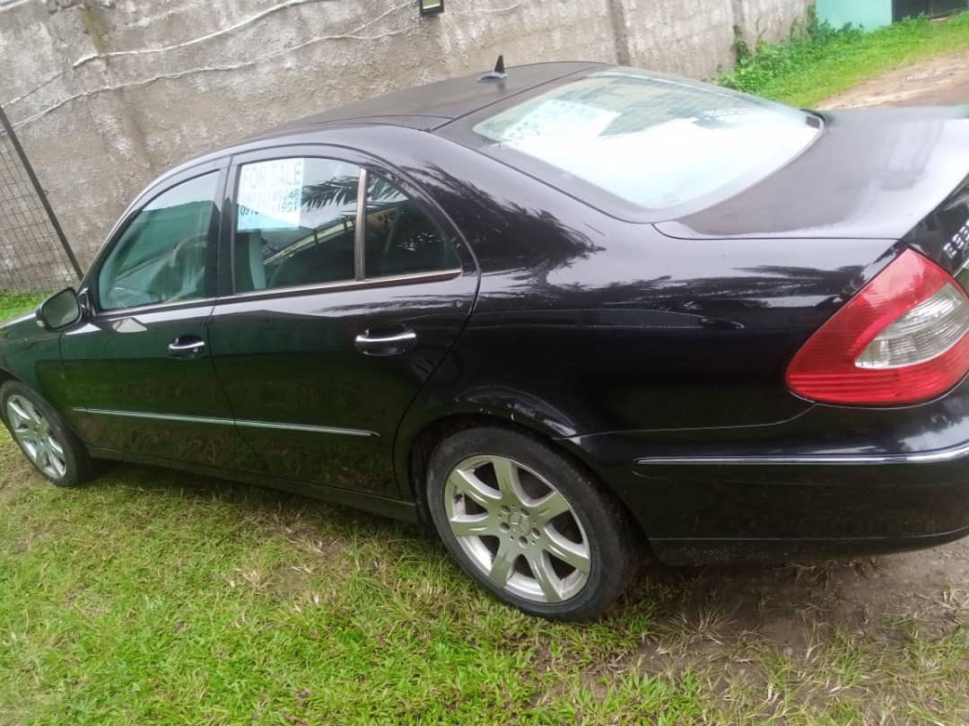 Ambitiousrhatty's tweet photo. Direct toks 
Mercedes Benz E350 4matic
Accident free
5.5m (slightly negotiable)
Location: Benin https://t.co/QxNKl9RrTZ