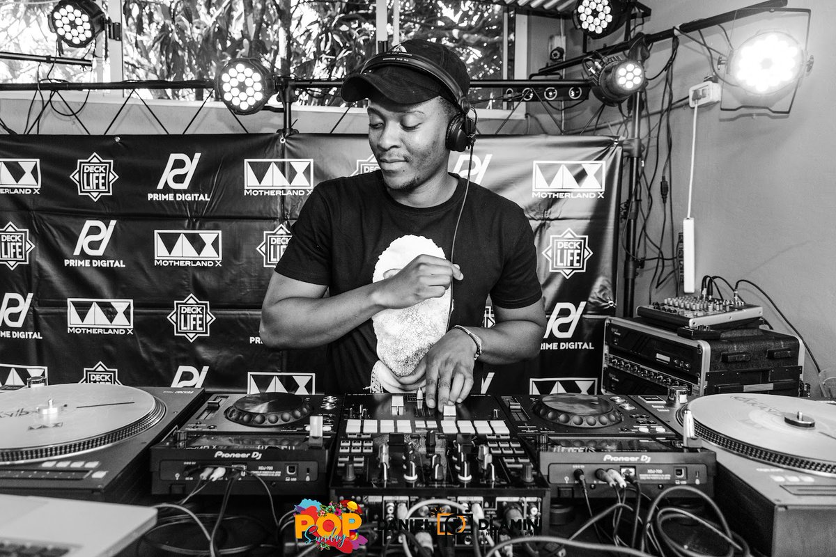 decklifesz's tweet photo. ๐ #Throwback to PopSunday, 3rd Edition! ๐
๐ Relive the memories of the incredible 3rd edition of PopSunday! ๐
๐ถ Music, fun, and good vibes all around โ it was a blast! ๐๐ต
#PopSunday #ThrowbackThursday #Memories #GoodTimes #MusicFestival https://t.co/SiE3pe9S3m